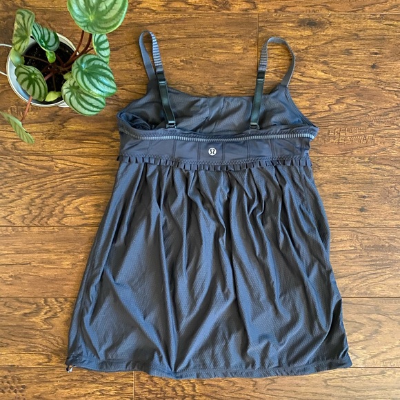 🍋 Lululemon Grey Tank Top - Picture 4 of 6